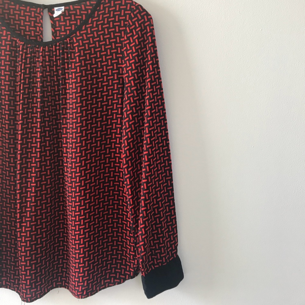 Old Navy Zig Zag Keyhole Blouse